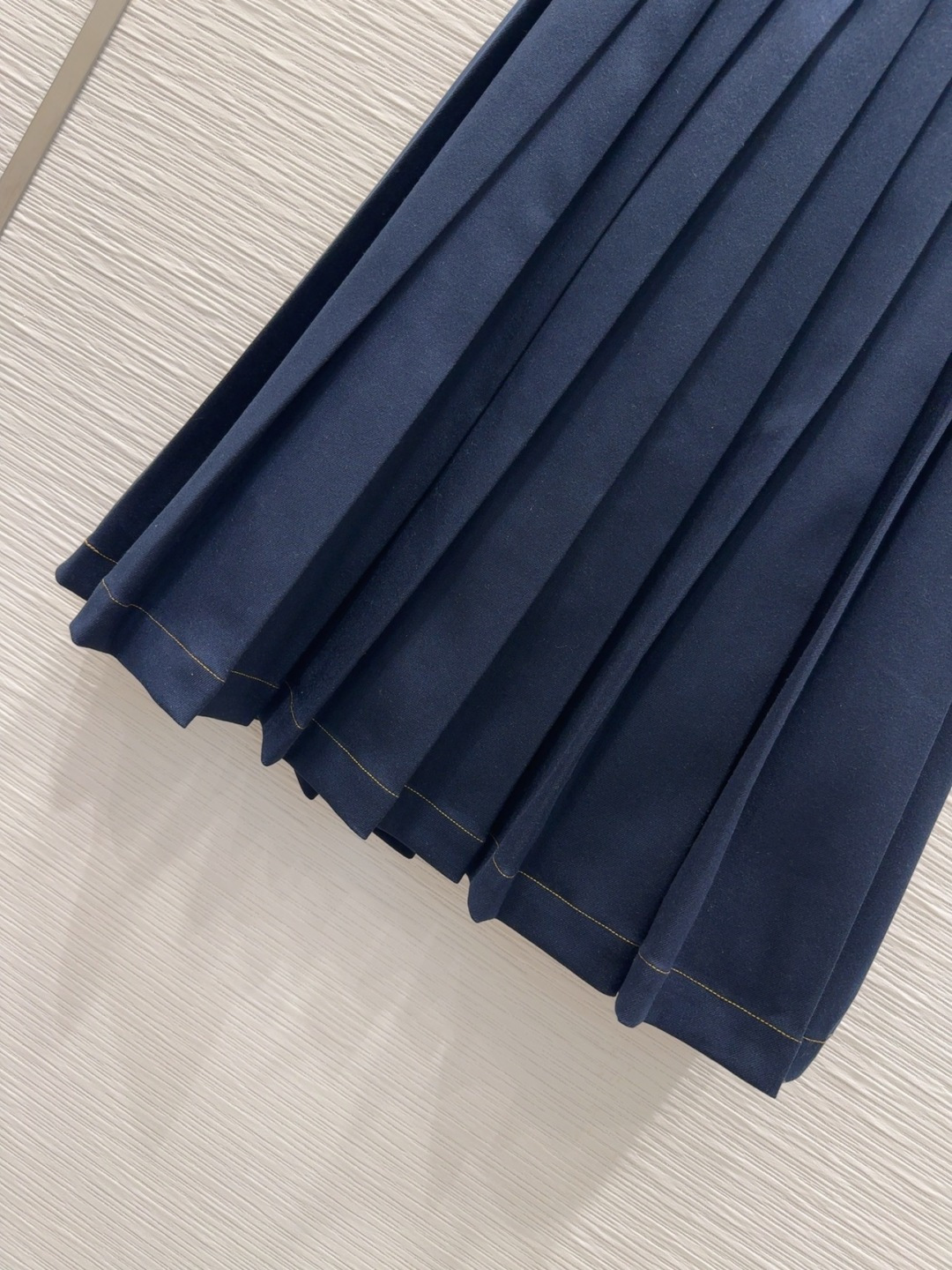 🛍️ Miu Mi* 👑2025FW新款百褶半裙 质感十足 优雅气质设计 日常OL都OK 一款具有独特魅