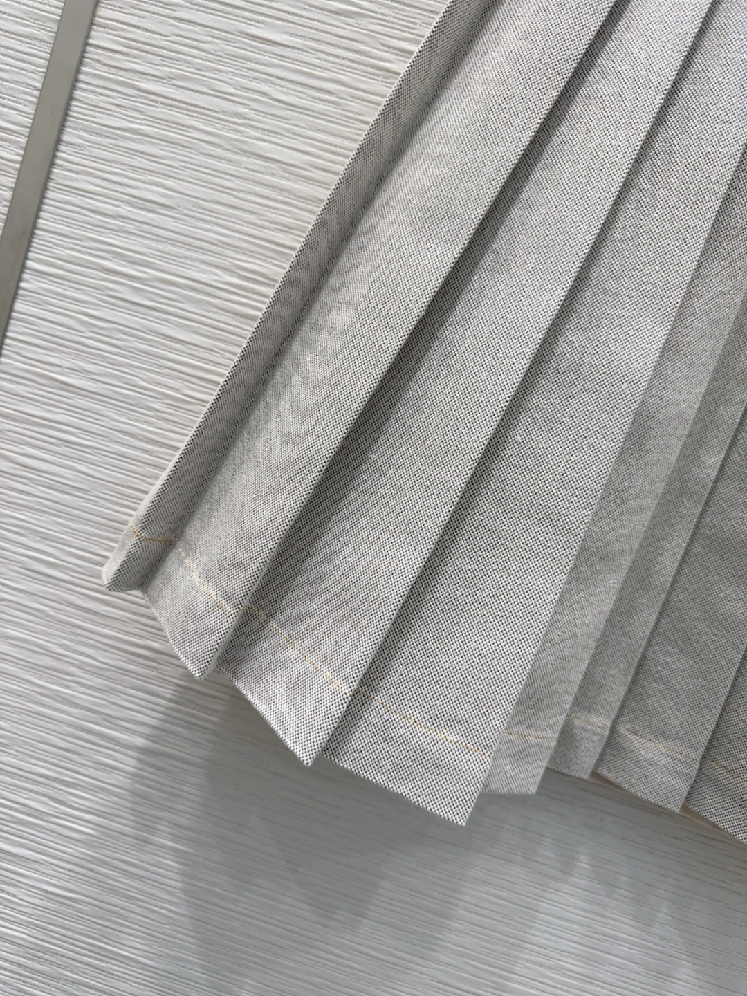 🛍️ Miu Mi* 👑2025FW新款百褶半裙 质感十足 优雅气质设计 日常OL都OK 一款具有独特魅