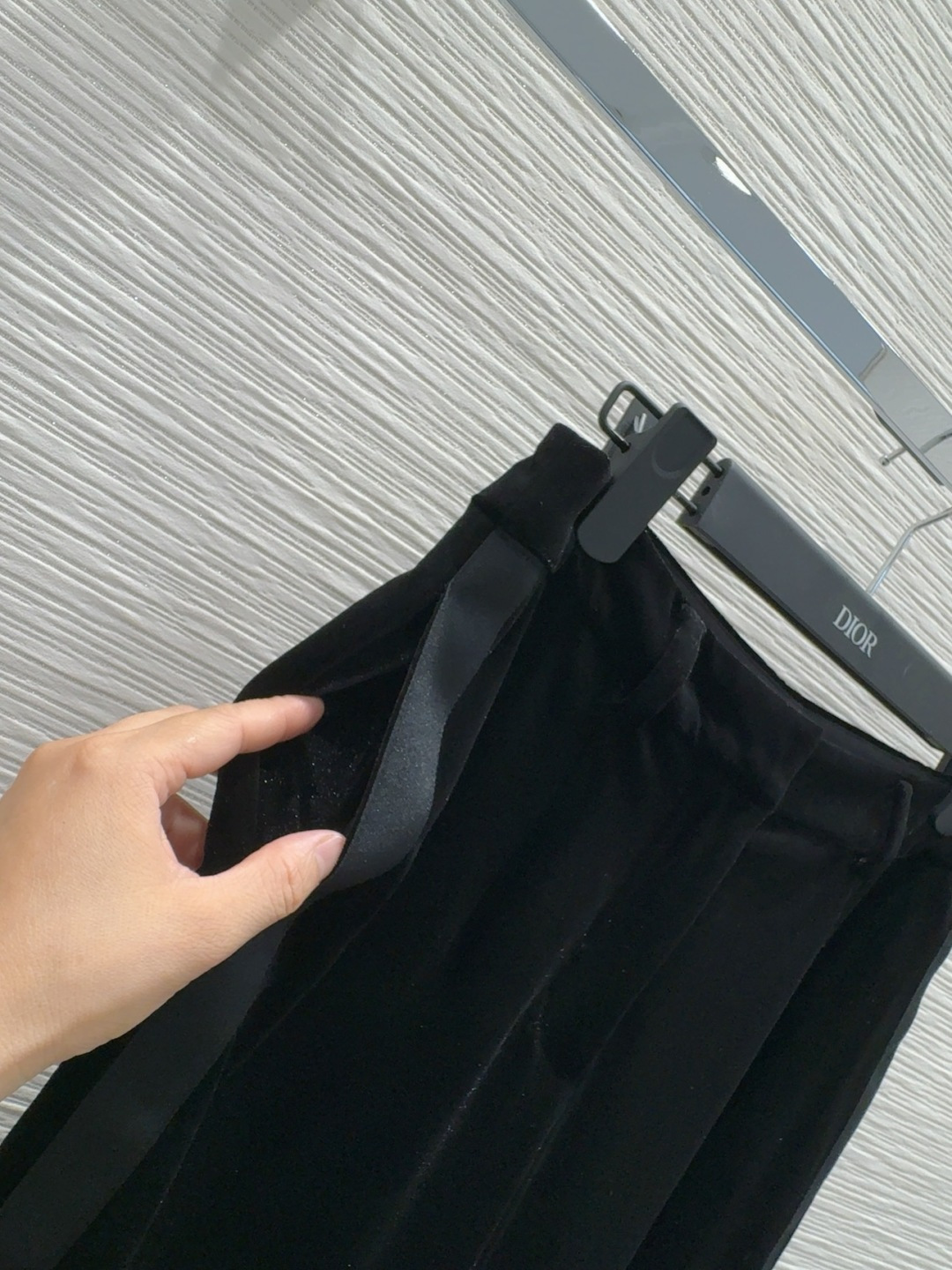 🛍️ Christian Dio* 👑2025FW新款丝绒长裤 不挑剔身形要求 上身特别赞！搭配的风格也