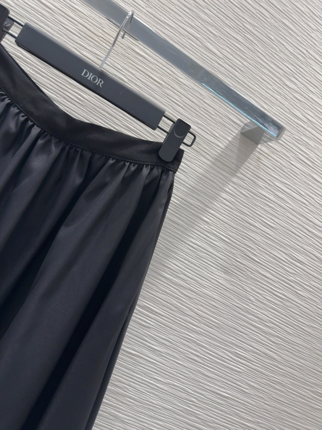 🛍️ Christian Dio* 👑2025FW新款半裙 又一款时尚达人的心头好！细节精致 每一件到手