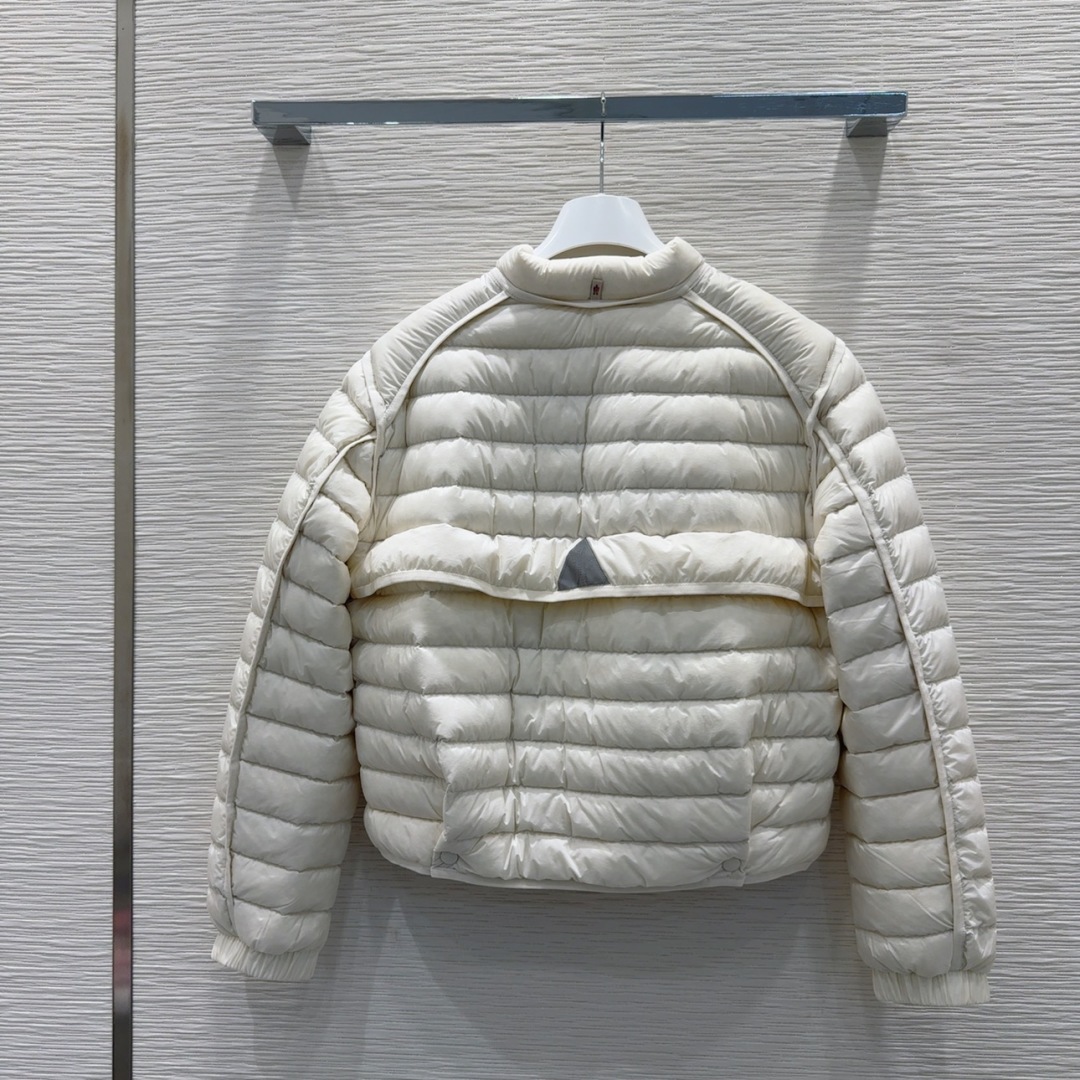 🛍️Moncle*👑2025FW新款羽绒服 90%鹅绒 充绒量71克 整体保暖效果拉满，常规款羽绒服 休