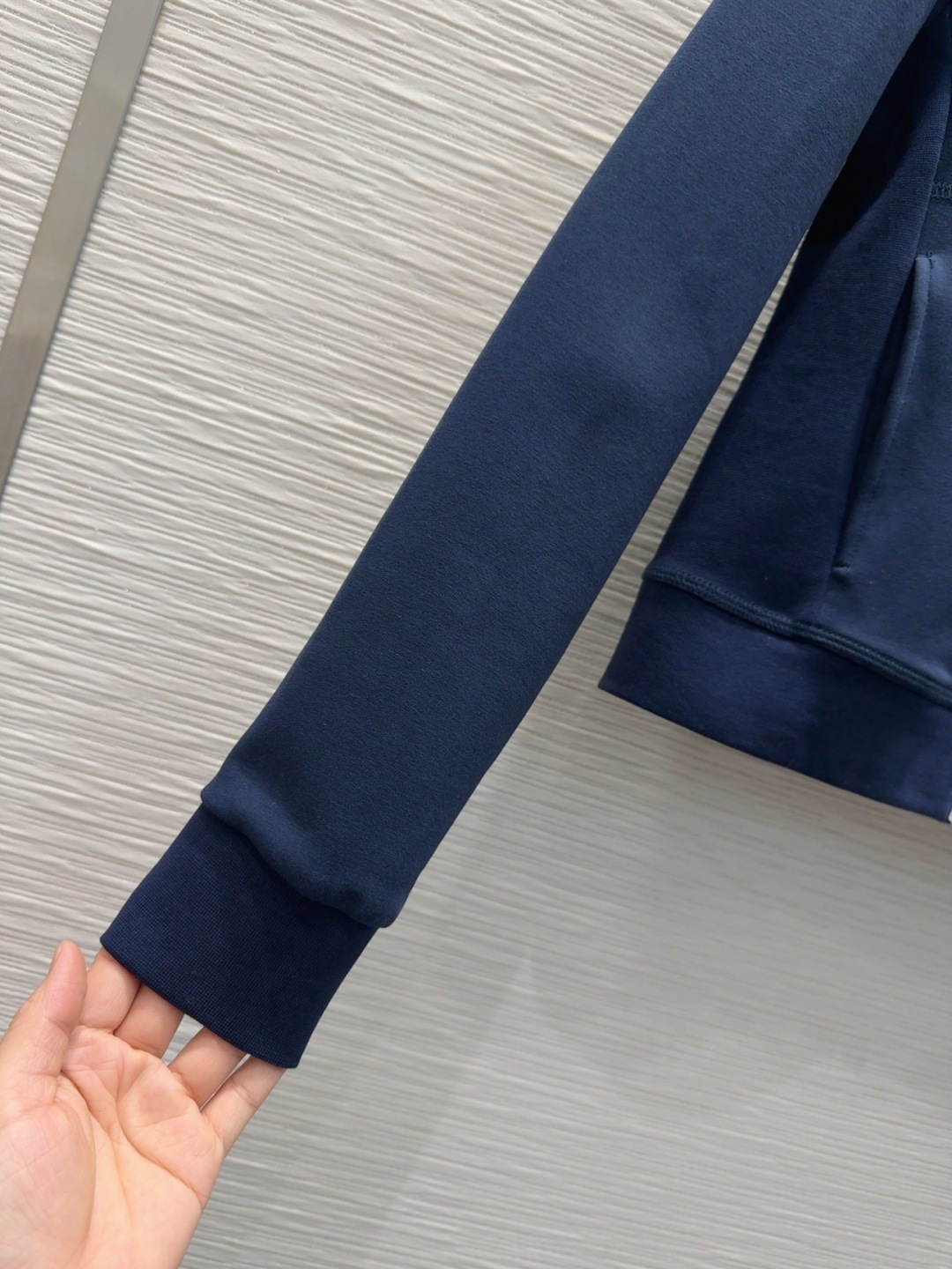 🛍️Prad*👑 2025FW新款套装 上身显瘦又提升时髦度，复古优雅气质单品。衣橱必备！做工品质看细节