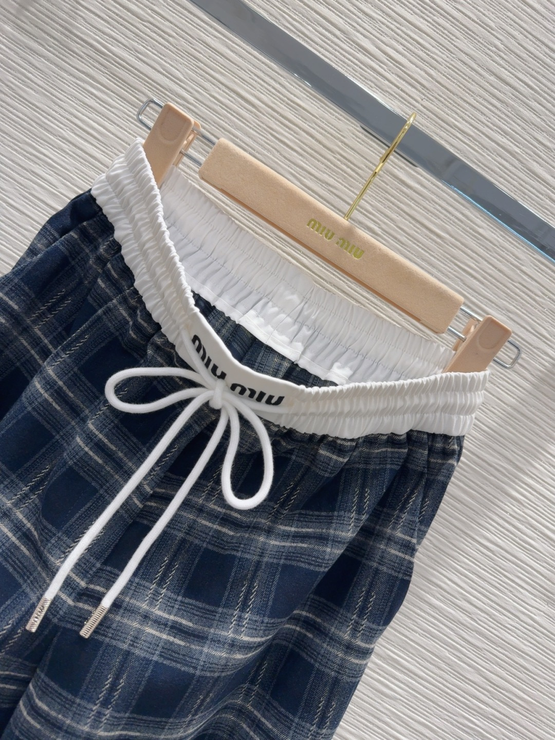 🛍️Miu Mi*👑2025FW新款 阔腿长裤 时髦好穿度爆棚的行走的休闲裤 风格百搭 高级定制 轻薄舒