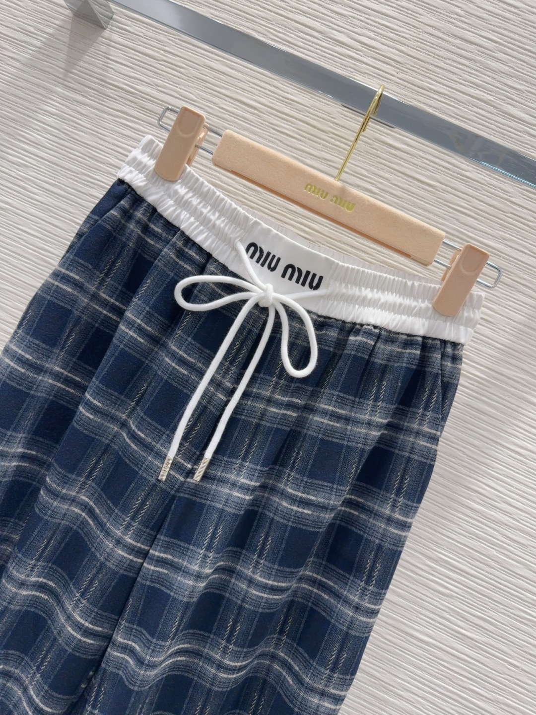 🛍️Miu Mi*👑2025FW新款 阔腿长裤 时髦好穿度爆棚的行走的休闲裤 风格百搭 高级定制 轻薄舒