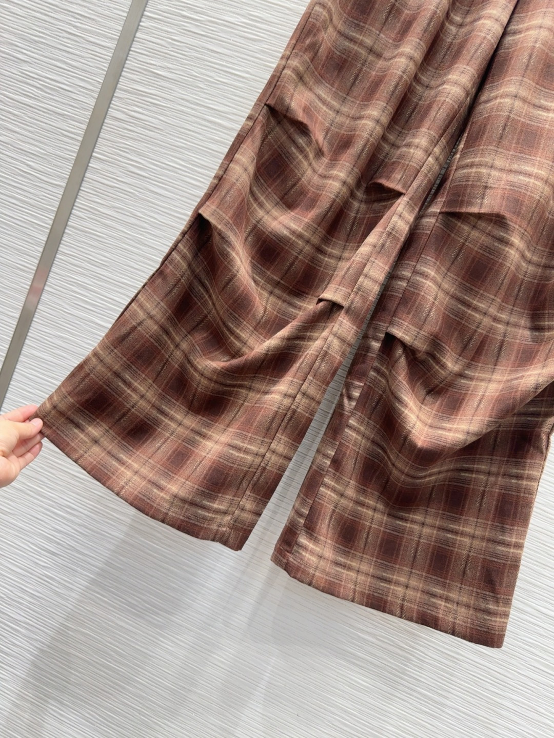 🛍️Miu Mi*👑2025FW新款 阔腿长裤 时髦好穿度爆棚的行走的休闲裤 风格百搭 高级定制 轻薄舒