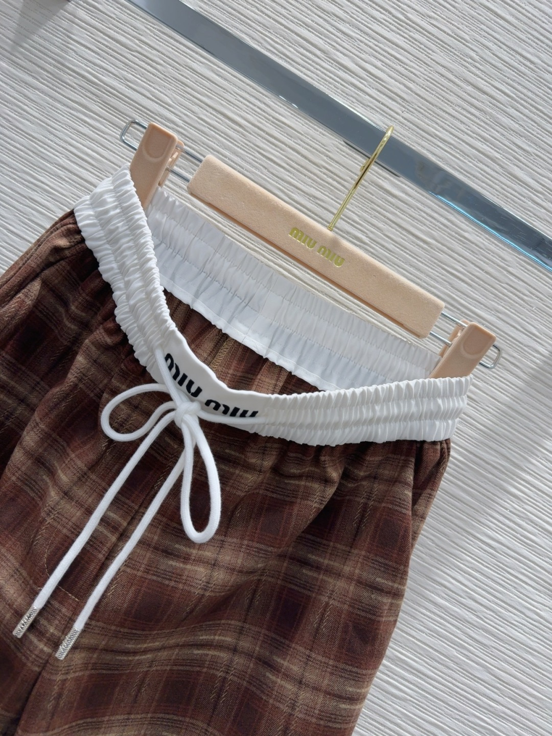 🛍️Miu Mi*👑2025FW新款 阔腿长裤 时髦好穿度爆棚的行走的休闲裤 风格百搭 高级定制 轻薄舒