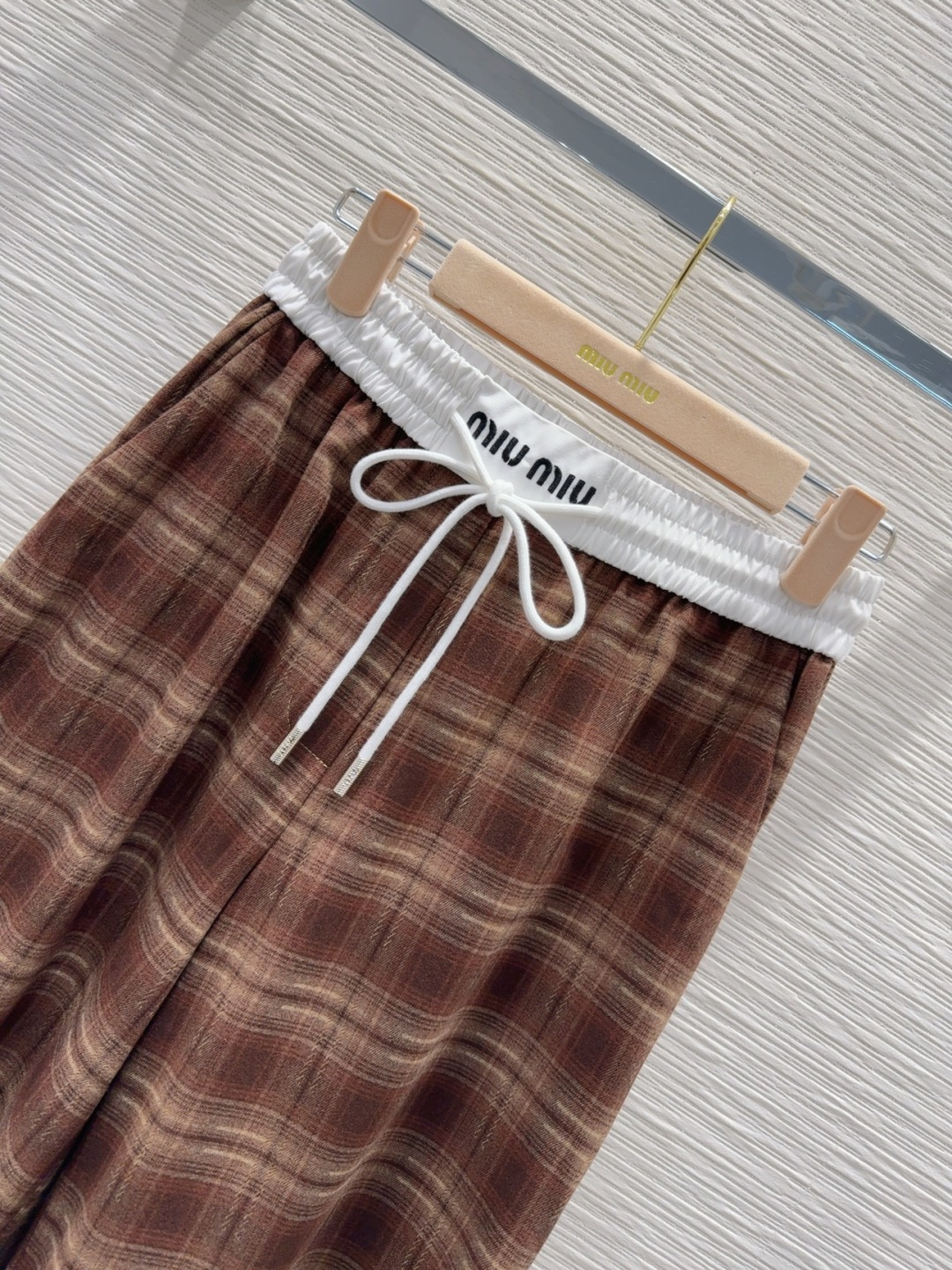 🛍️Miu Mi*👑2025FW新款 阔腿长裤 时髦好穿度爆棚的行走的休闲裤 风格百搭 高级定制 轻薄舒