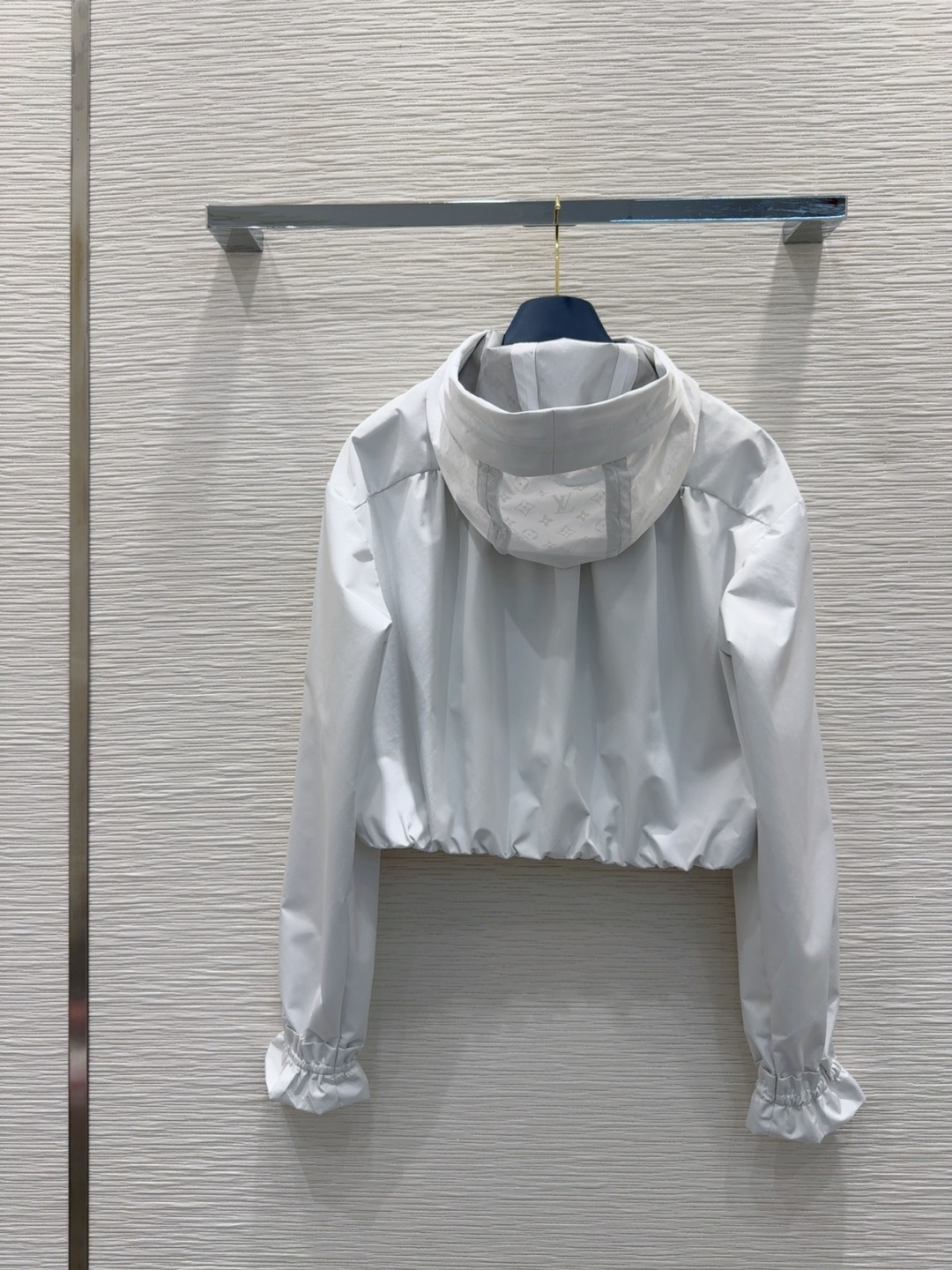 🛍️Louis Vuitto* 👑2025FW新款 防晒衣的设计 轻薄面料 特殊材质有肌理感 每个小细节