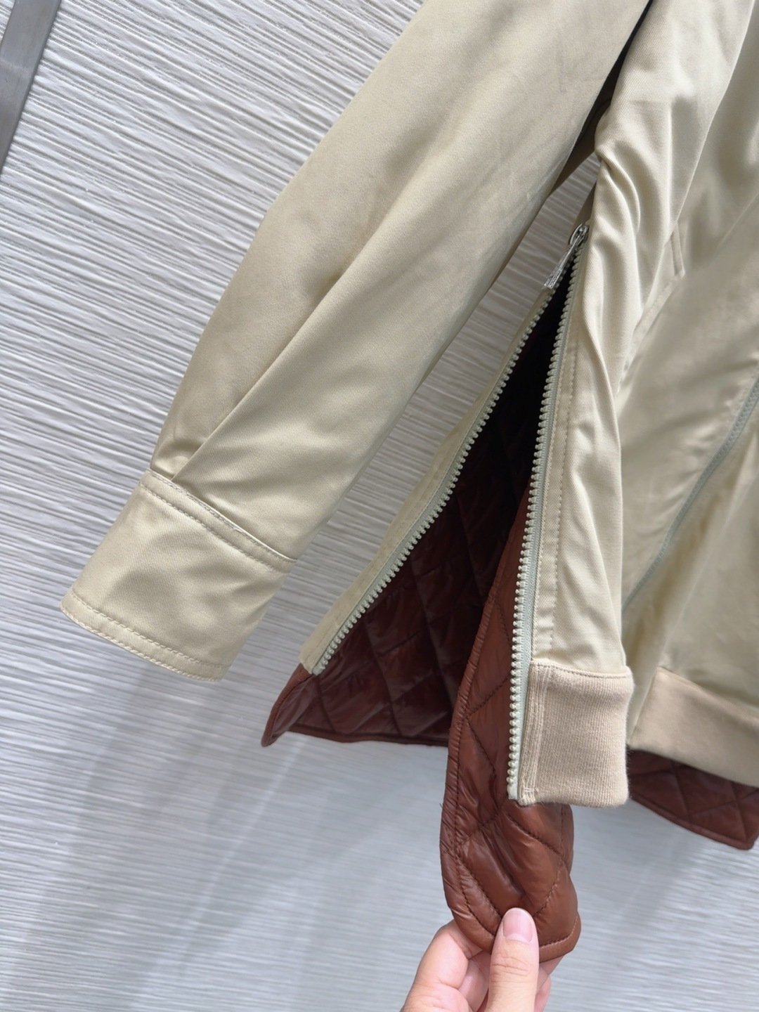 🛍️Moncle*👑2025FW新款外套 舒适百搭 贸易公司订单货！原单渠道货 好搭配 不可多得的一款！