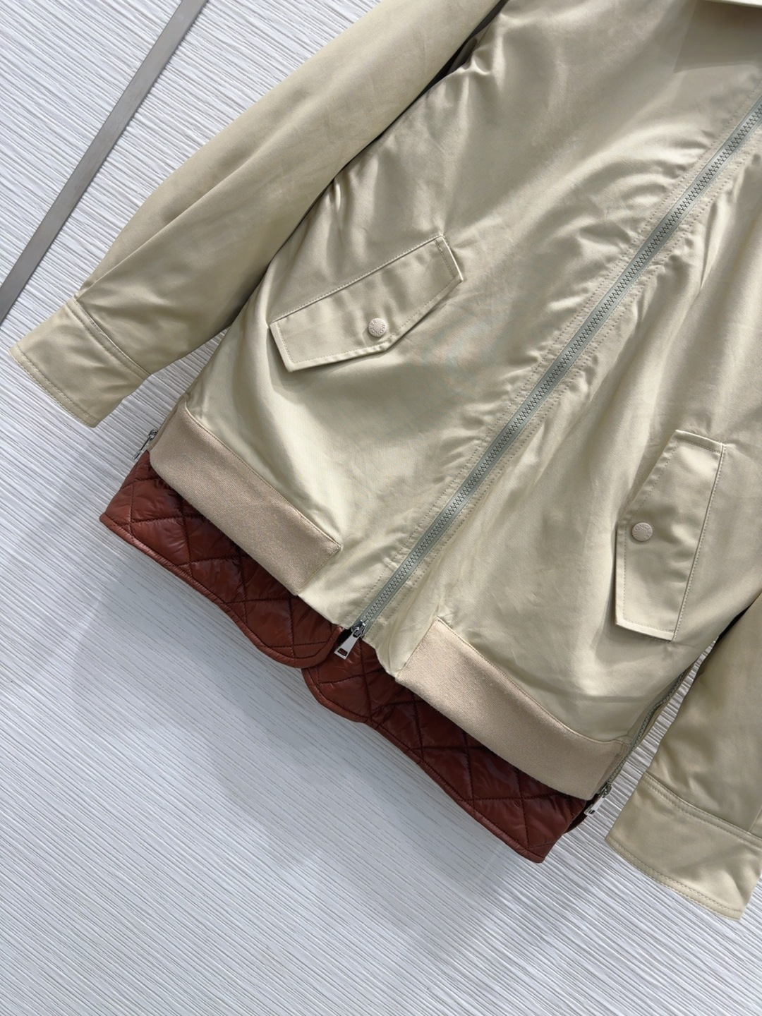 🛍️Moncle*👑2025FW新款外套 舒适百搭 贸易公司订单货！原单渠道货 好搭配 不可多得的一款！