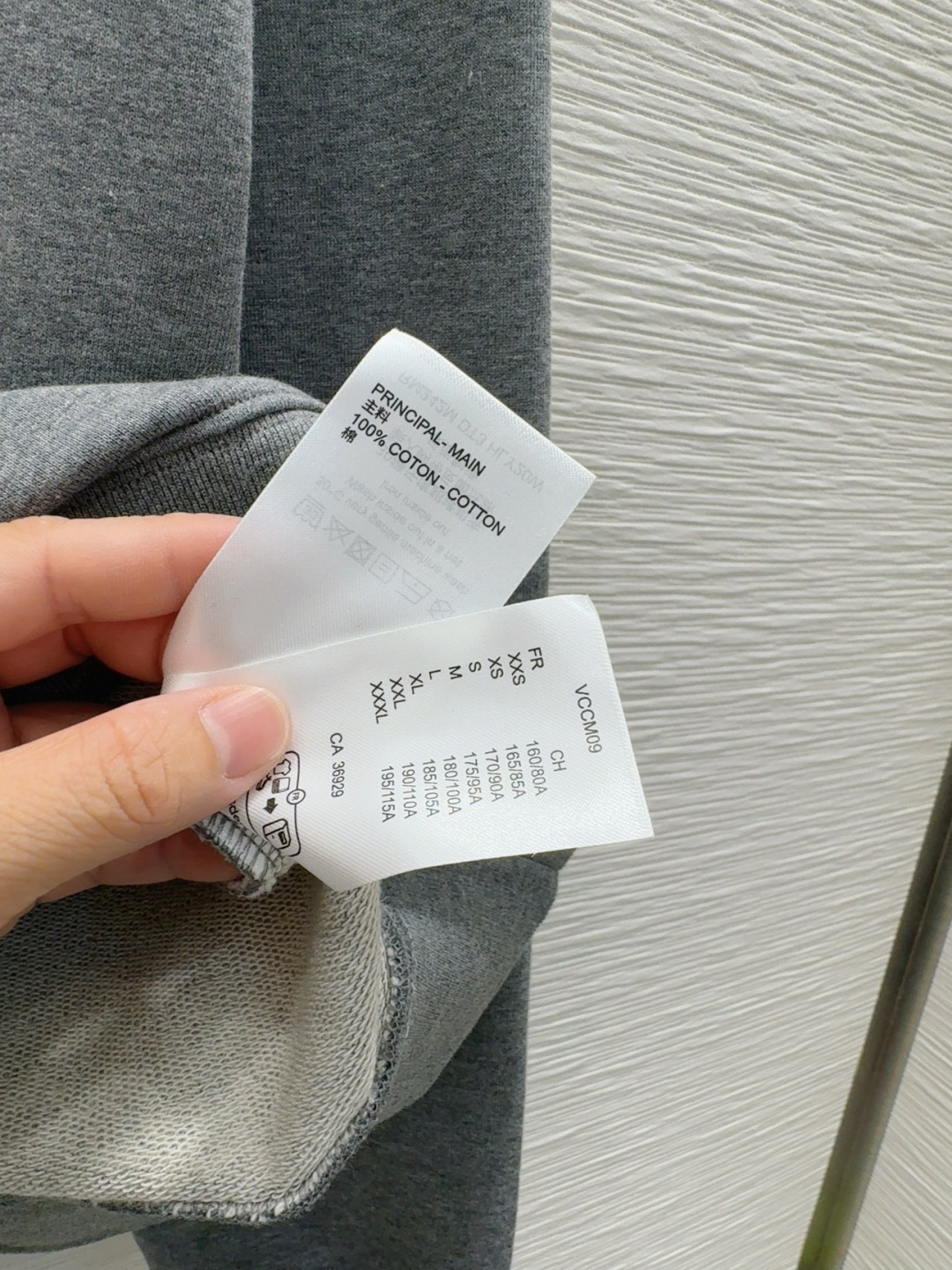 🛍️Louis Vuitto*👑2025FW新款 爆款来袭 人人都能驾驭INS风懒人卫衣 时髦运动风，贴