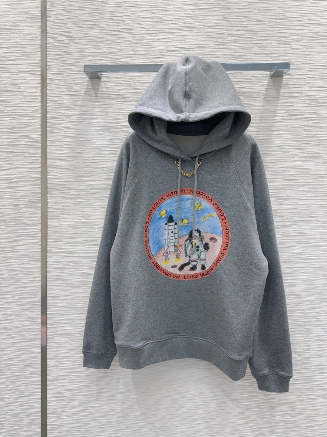 🛍️Louis Vuitto*👑2025FW新款 爆款来袭 人人都能驾驭INS风懒人卫衣 时髦运动风，贴