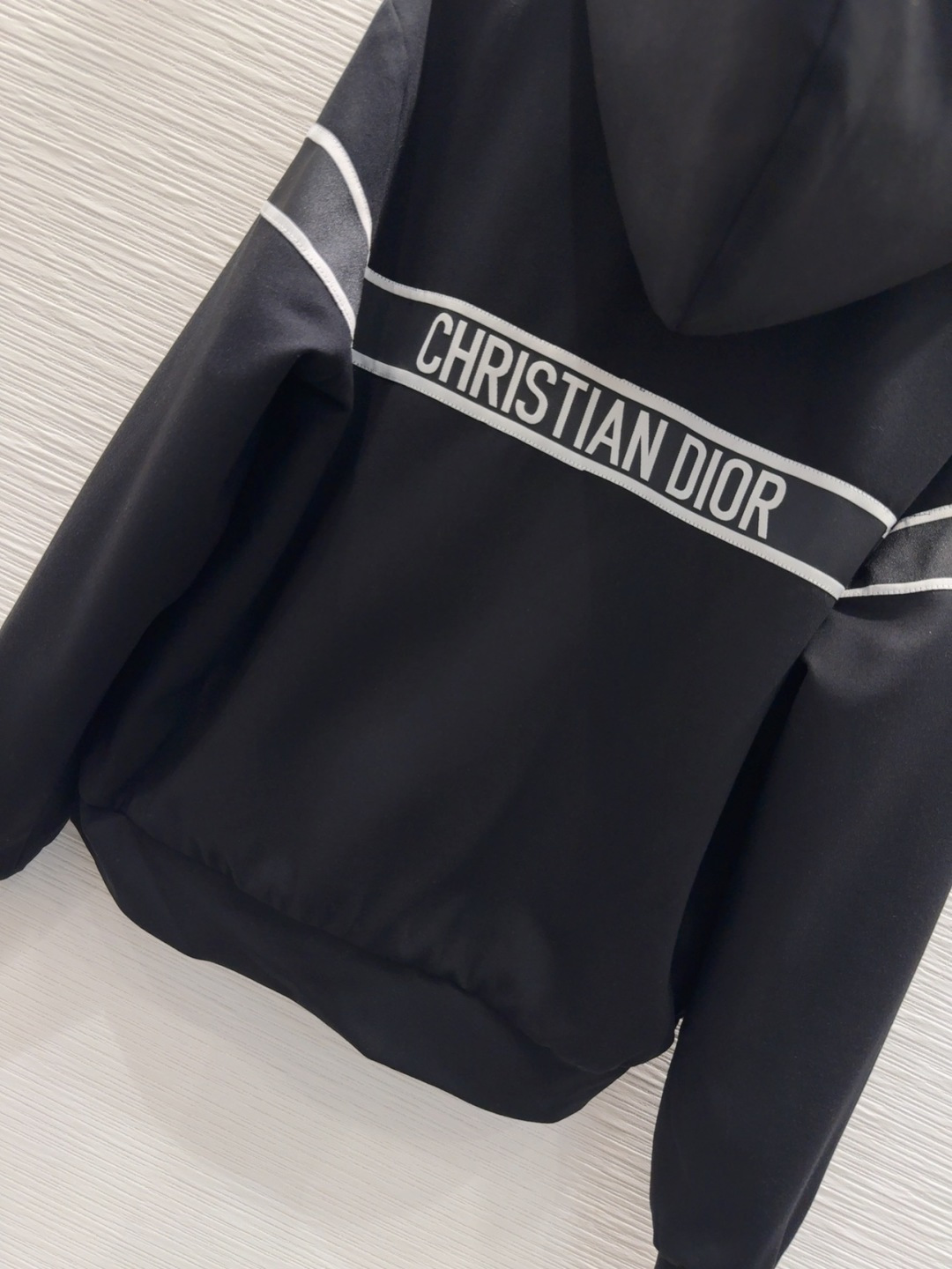 🛍️ Christian Dio* 👑 2025FW新款套装 外套双面可穿 上身显瘦又提升时髦度，优雅气
