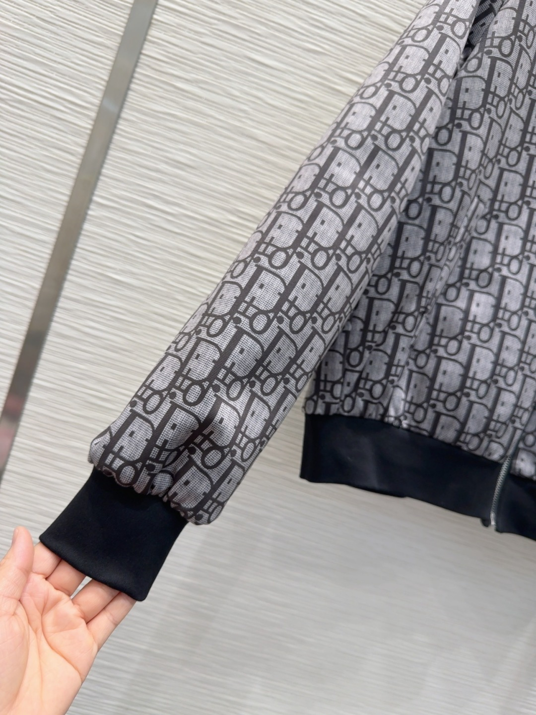 🛍️ Christian Dio* 👑 2025FW新款套装 外套双面可穿 上身显瘦又提升时髦度，优雅气