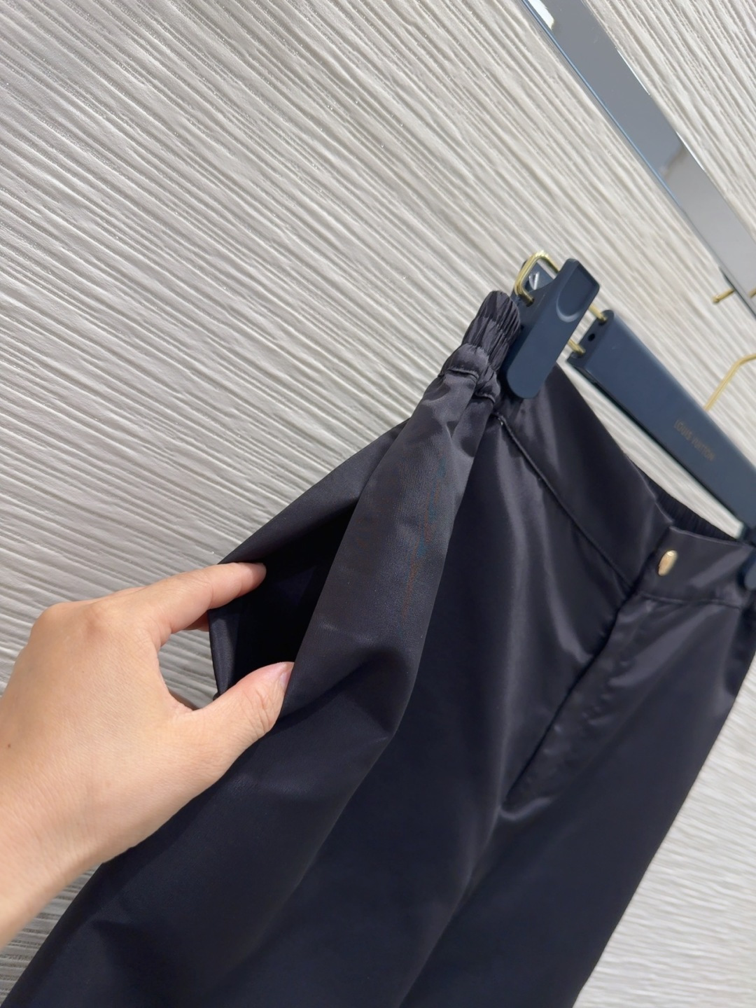 🛍️Louis Vuitto*👑2025FW新款套装 轻薄面料 特殊材质有肌理感 每个小细节都非常注重 