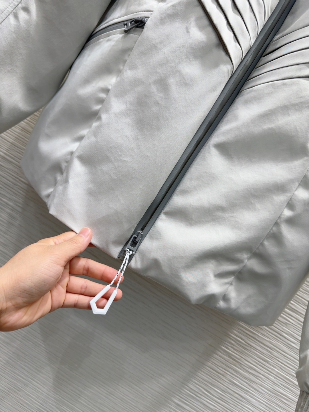 🛍️ Louis Vuitto* 👑 2025FW新款冲锋衣 时髦度爆棚 💯高级定制V家专属Logo 绝