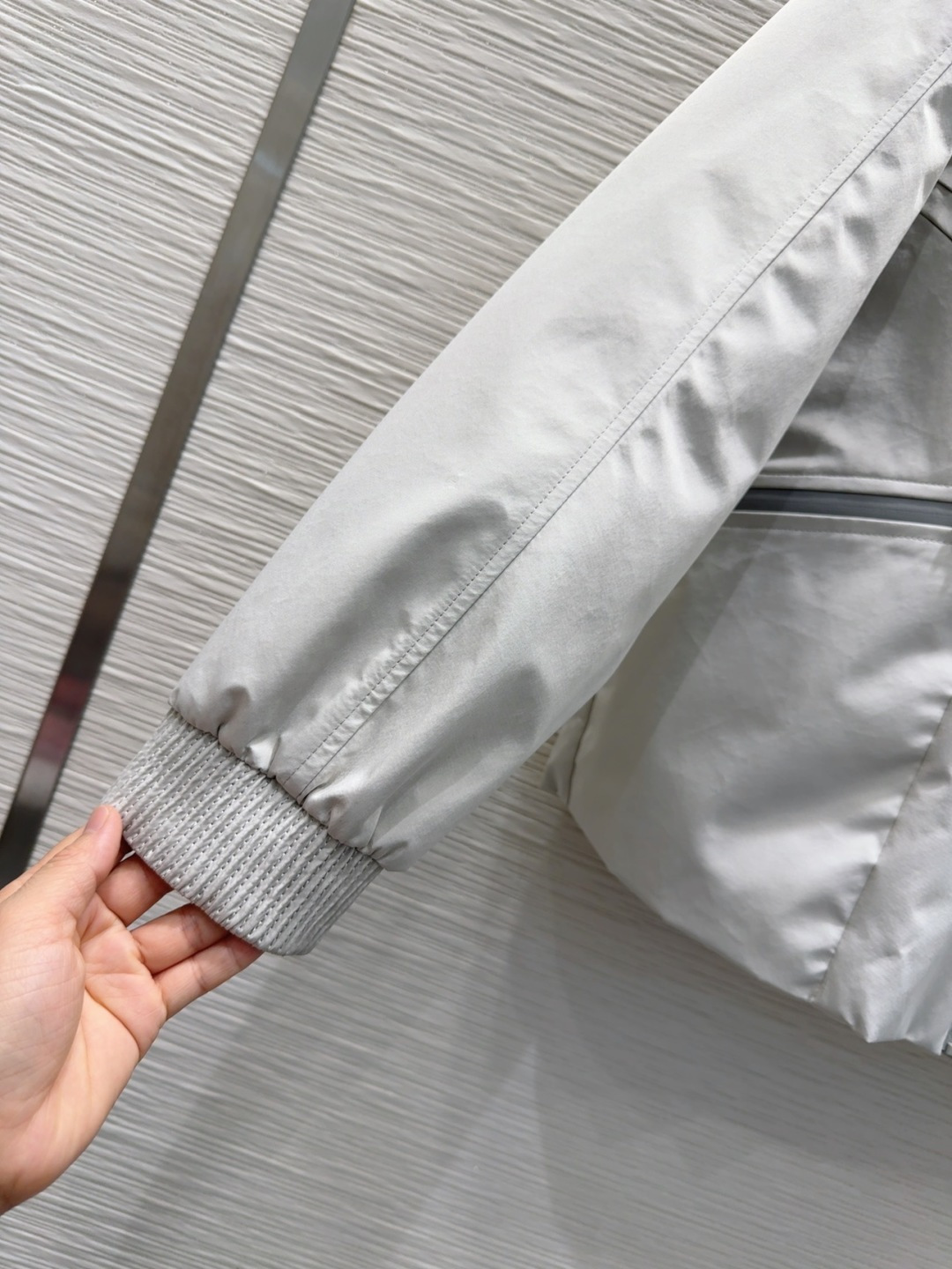 🛍️ Louis Vuitto* 👑 2025FW新款冲锋衣 时髦度爆棚 💯高级定制V家专属Logo 绝