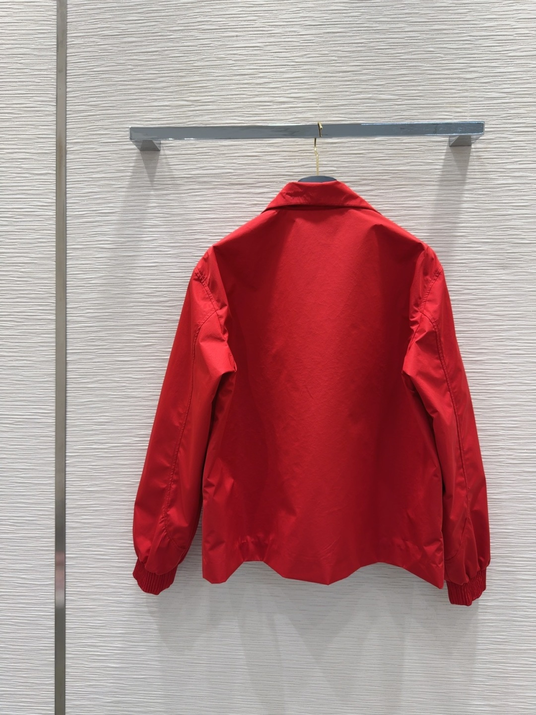 🛍️ Louis Vuitto* 👑 2025FW新款冲锋衣 时髦度爆棚 💯高级定制V家专属Logo 绝