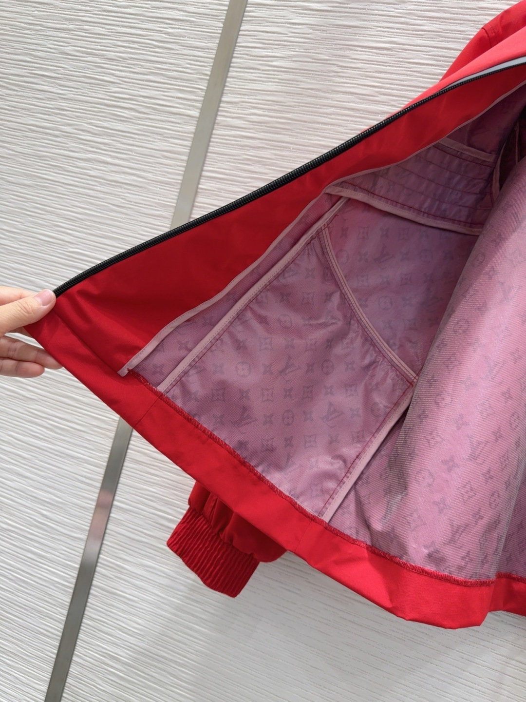 🛍️ Louis Vuitto* 👑 2025FW新款冲锋衣 时髦度爆棚 💯高级定制V家专属Logo 绝