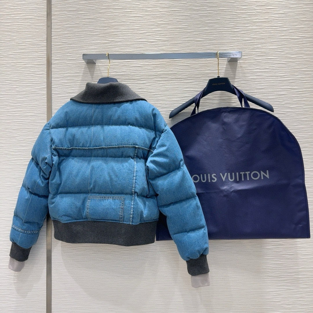 🛍️Louis Vuitt*o 👑2025FW新款羽绒服 整体保暖效果拉满，短款常规羽绒服 休闲时尚，经