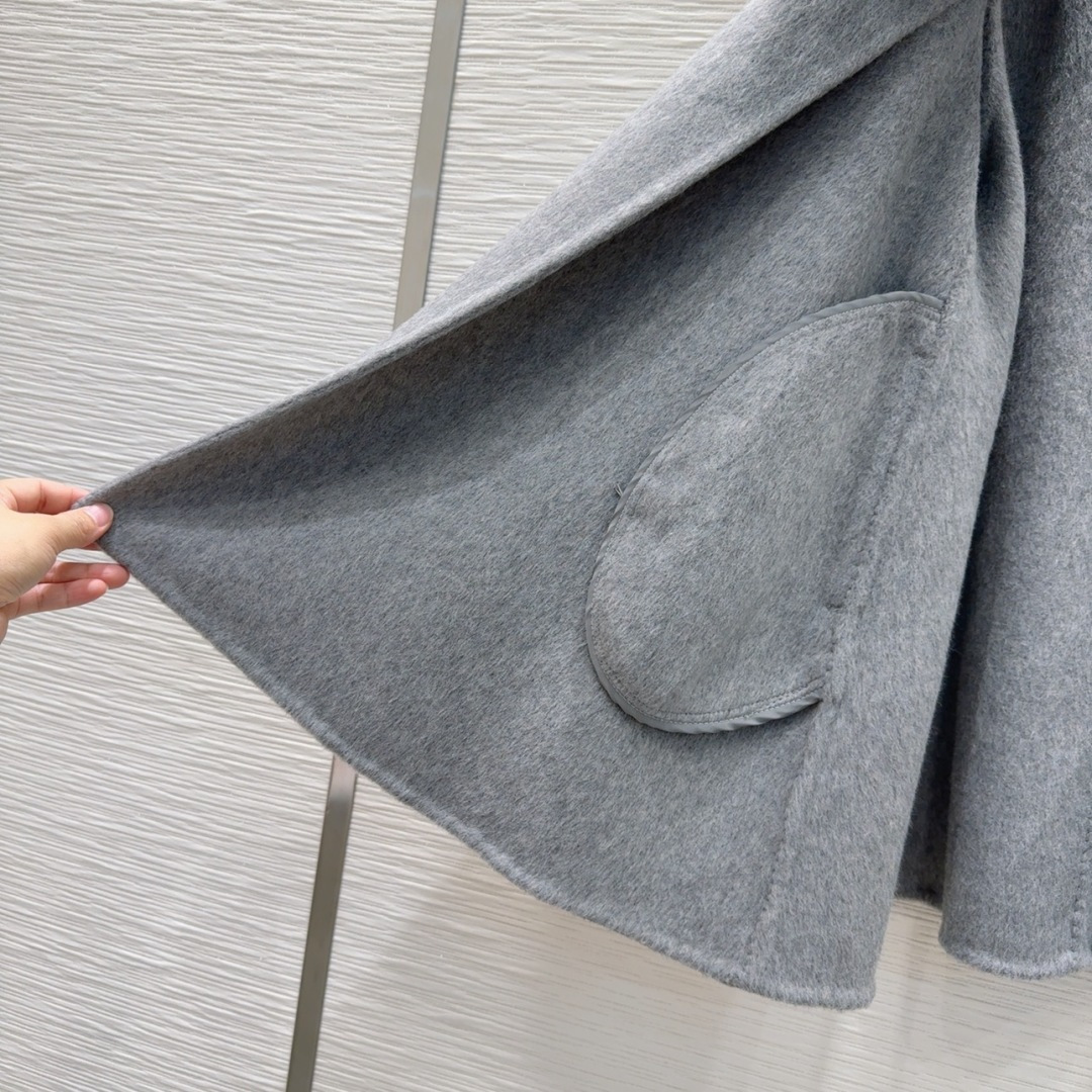 🛍️🛍️原单品质❤️渠道狠货❤️Max Mar*a👑双面羊绒大衣 高衣品的宝宝 30％羊绒+70％羊毛+