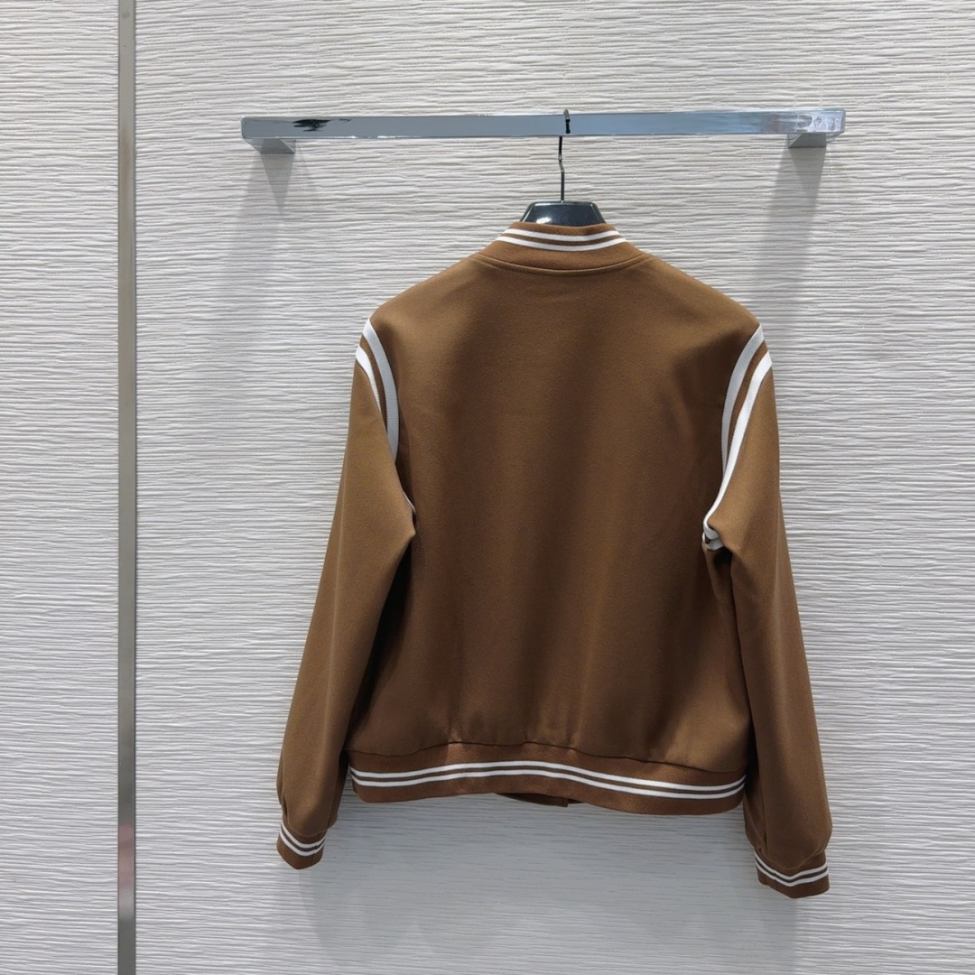 🛍️ YS*L 👑 2025FW新款套装 出货即爆单 定制进口密度进口面料 特殊材质有肌理感 每个小细节