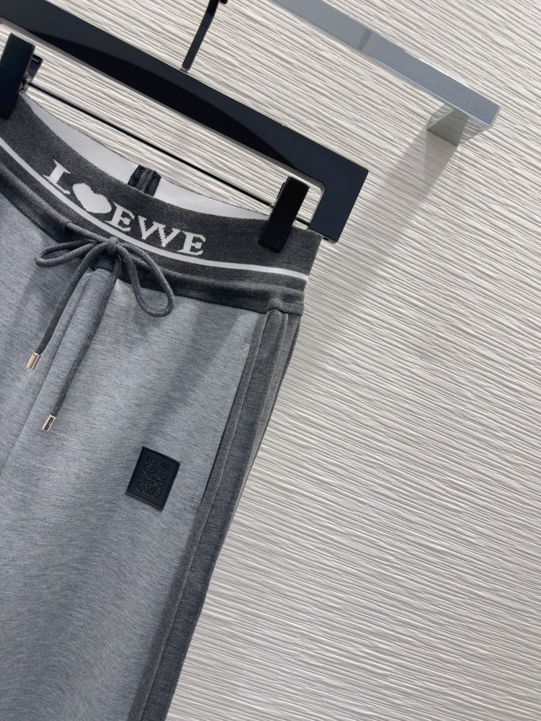 🛍️ Loe w*e 👑2025FW新款 阔腿长裤 时髦好穿度爆棚的行走的休闲裤 风格百搭 高级定制 舒