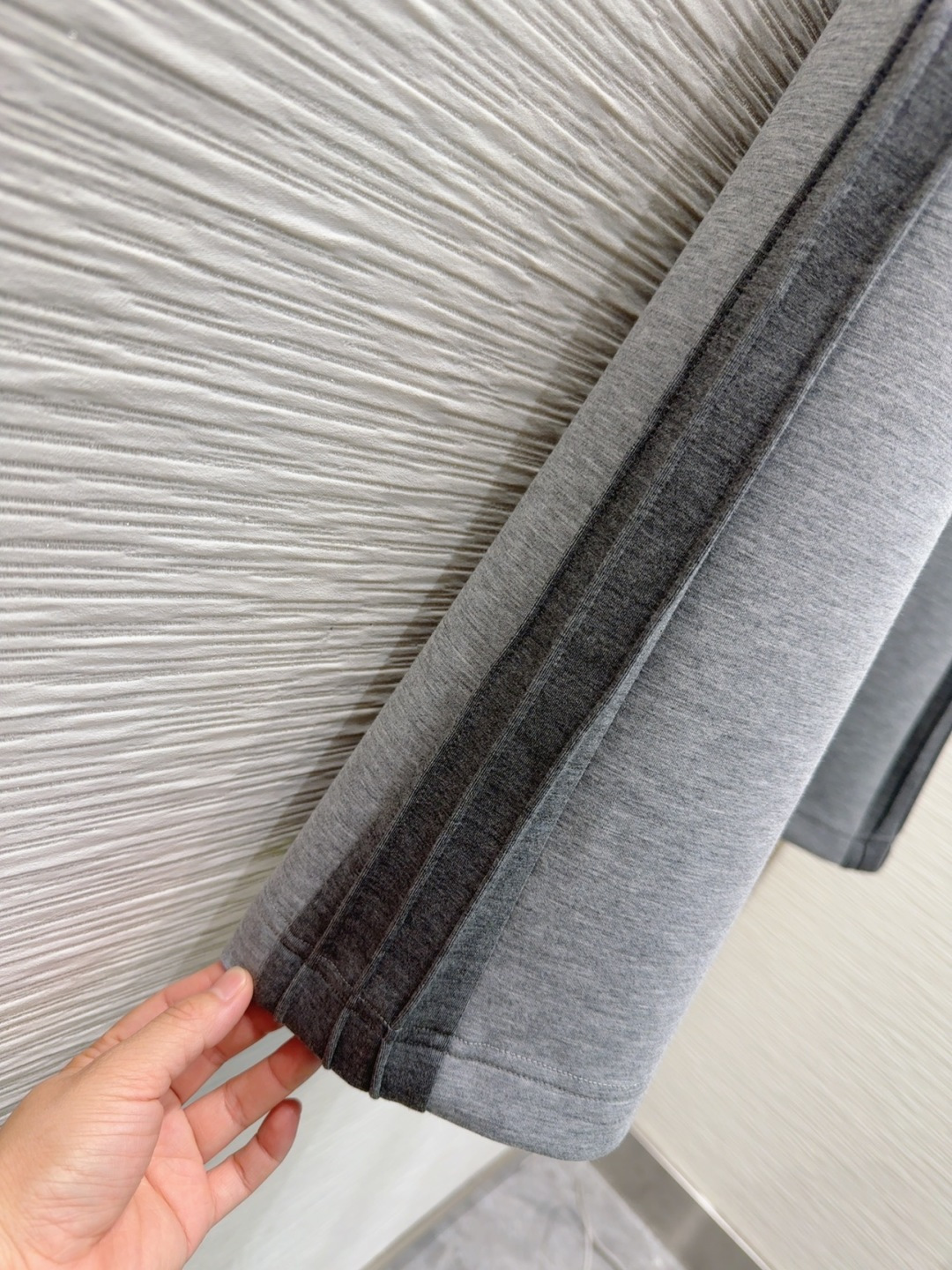 🛍️ Loe w*e 👑2025FW新款 阔腿长裤 时髦好穿度爆棚的行走的休闲裤 风格百搭 高级定制 舒