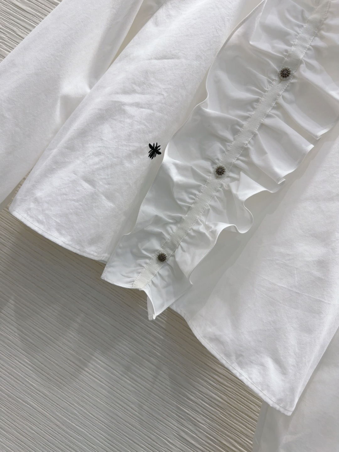 🛍️Christian Dio*👑2025FW新款衬衣 低调奢华立体剪裁 精简线条感设计 高贵典雅又尽显