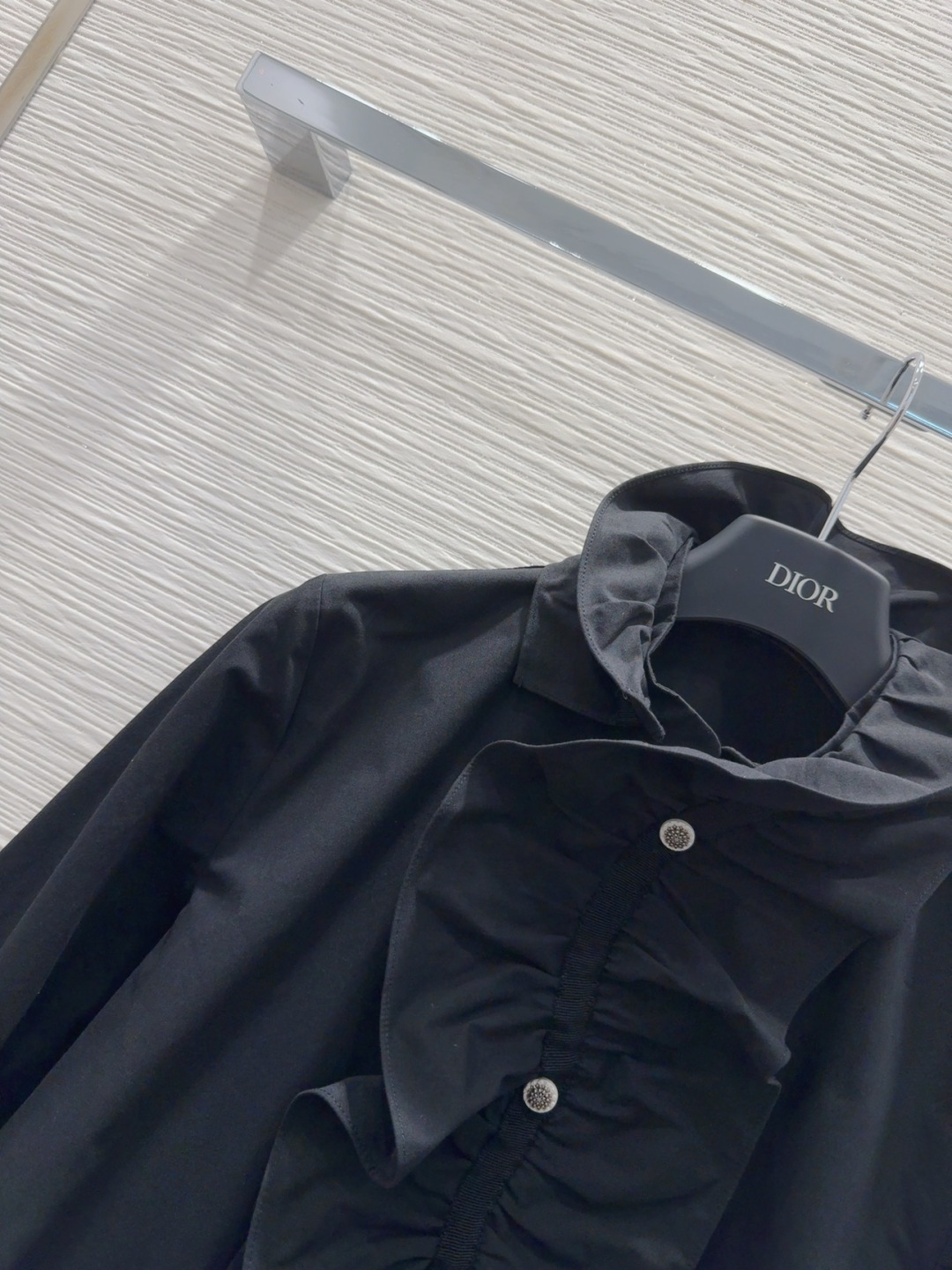 🛍️Christian Dio*👑2025FW新款衬衣 低调奢华立体剪裁 精简线条感设计 高贵典雅又尽显