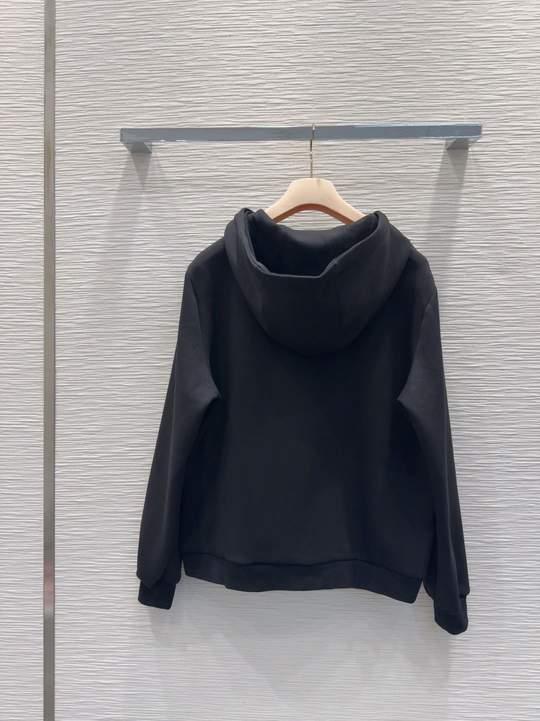 🛍️Miu Mi*👑 2025FW新款休闲套装 上身显瘦又提升时髦度，复古优雅气质单品。衣橱必备！做工品