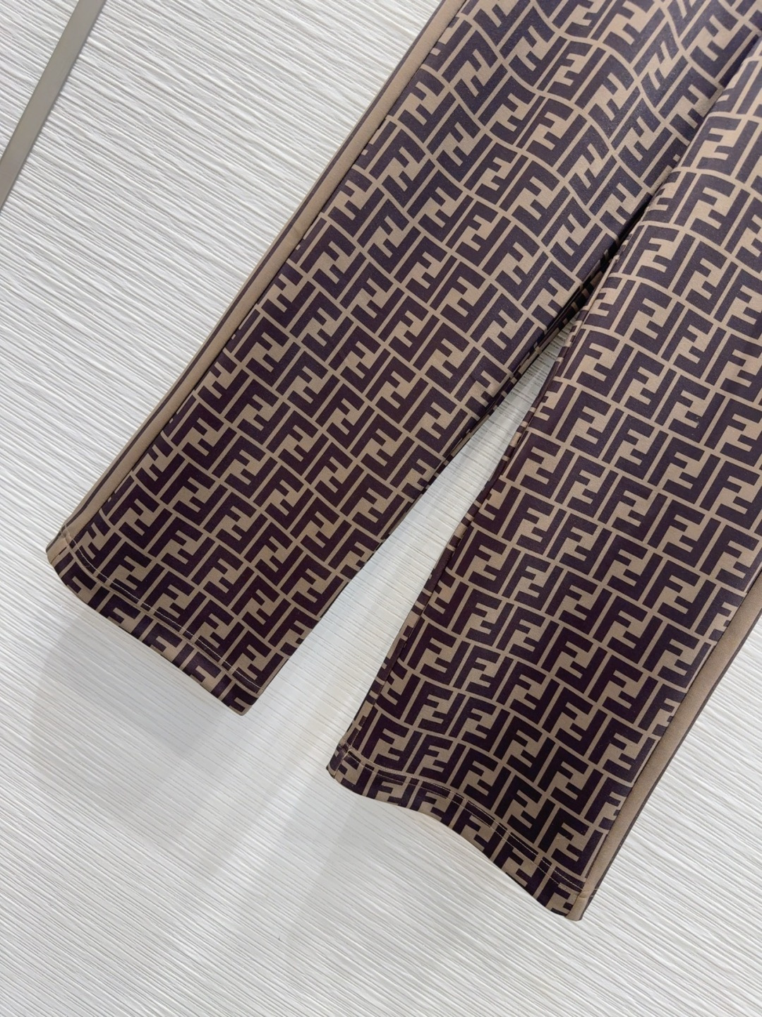 Fendi 2025FW Women's Brown Monogram Print Tracksuit - Slim Fit 6 cmp i1757759411647 4446 0 4