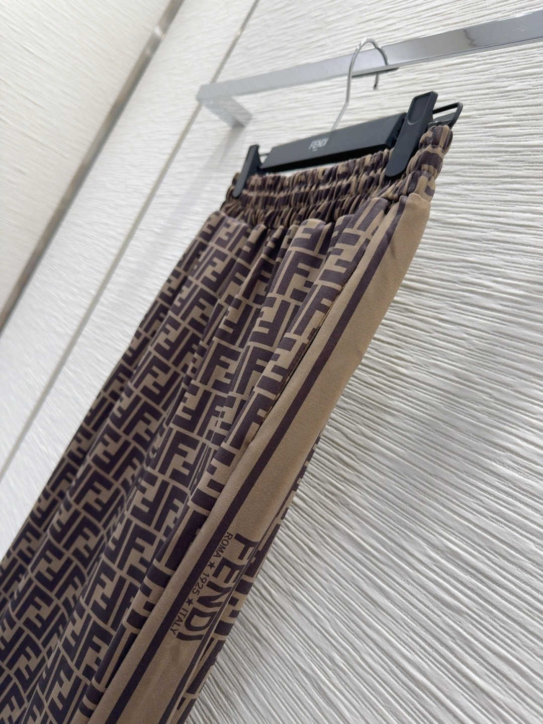 Fendi 2025FW Women's Brown Monogram Print Tracksuit - Slim Fit 5 cmp i1757759411650 3633 0 3