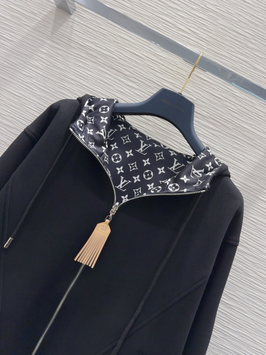 🛍️Louis Vuitto*👑 2025FW新款套装 外套双面可穿 上身显瘦又提升时髦度，优雅气质单品