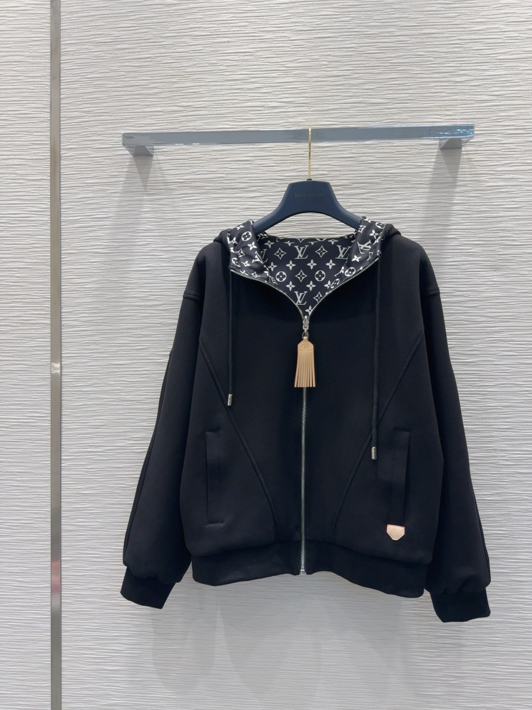 🛍️Louis Vuitto*👑 2025FW新款套装 外套双面可穿 上身显瘦又提升时髦度，优雅气质单品