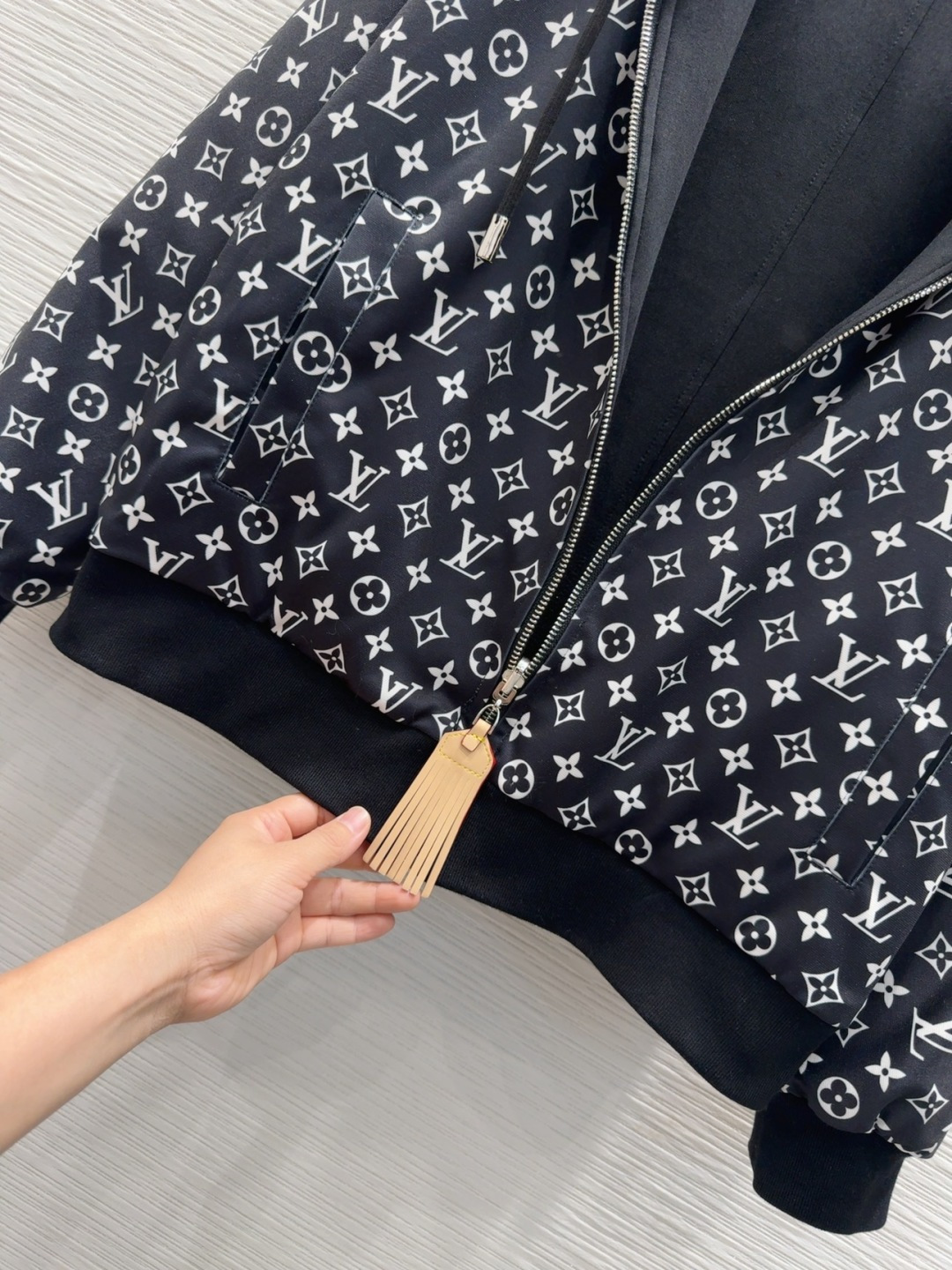 🛍️Louis Vuitto*👑 2025FW新款套装 外套双面可穿 上身显瘦又提升时髦度，优雅气质单品