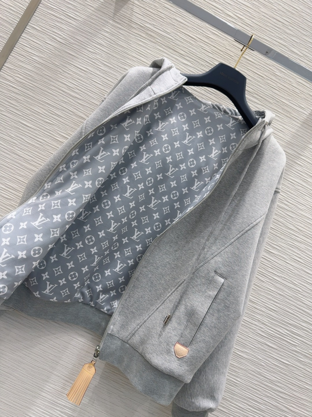 🛍️Louis Vuitto*👑 2025FW新款套装 外套双面可穿 上身显瘦又提升时髦度，优雅气质单品