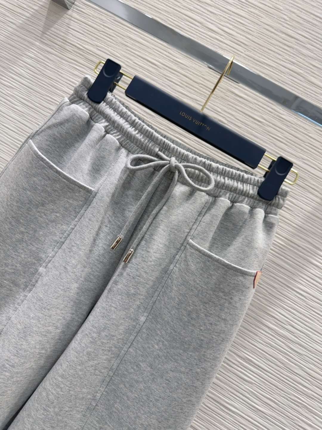 🛍️Louis Vuitto*👑 2025FW新款套装 外套双面可穿 上身显瘦又提升时髦度，优雅气质单品