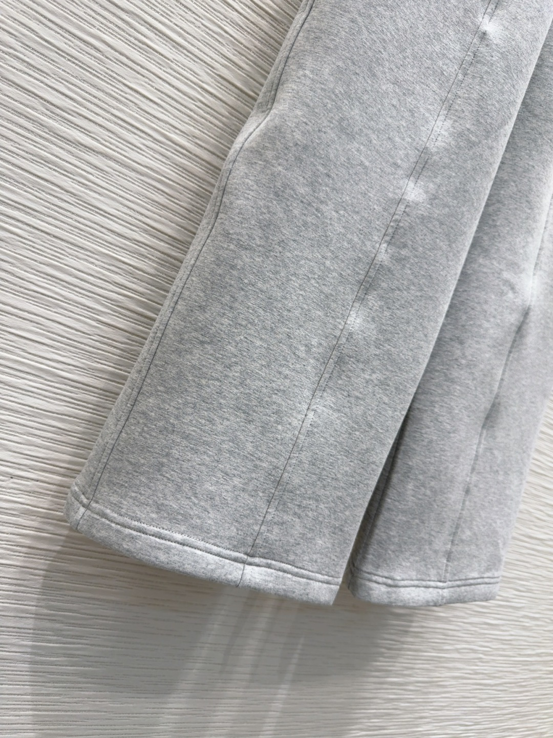 🛍️Louis Vuitto*👑 2025FW新款套装 外套双面可穿 上身显瘦又提升时髦度，优雅气质单品