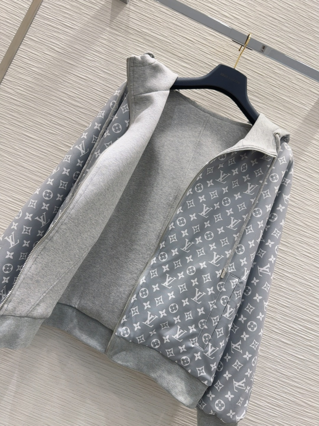 🛍️Louis Vuitto*👑 2025FW新款套装 外套双面可穿 上身显瘦又提升时髦度，优雅气质单品