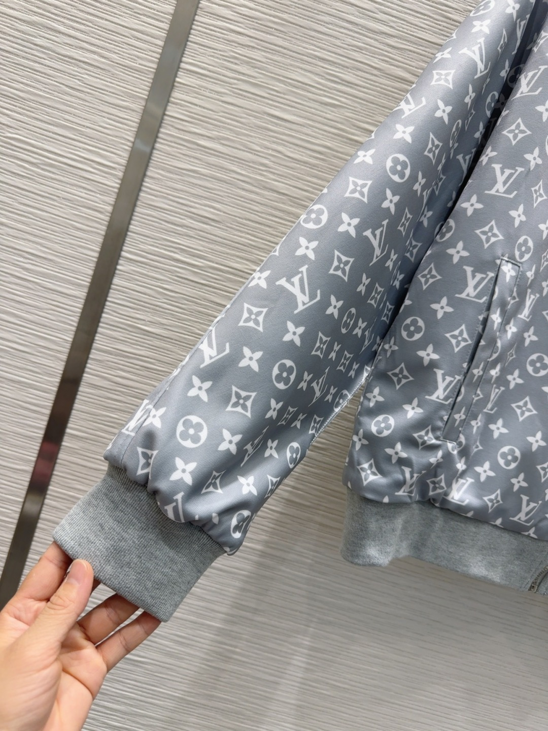 🛍️Louis Vuitto*👑 2025FW新款套装 外套双面可穿 上身显瘦又提升时髦度，优雅气质单品