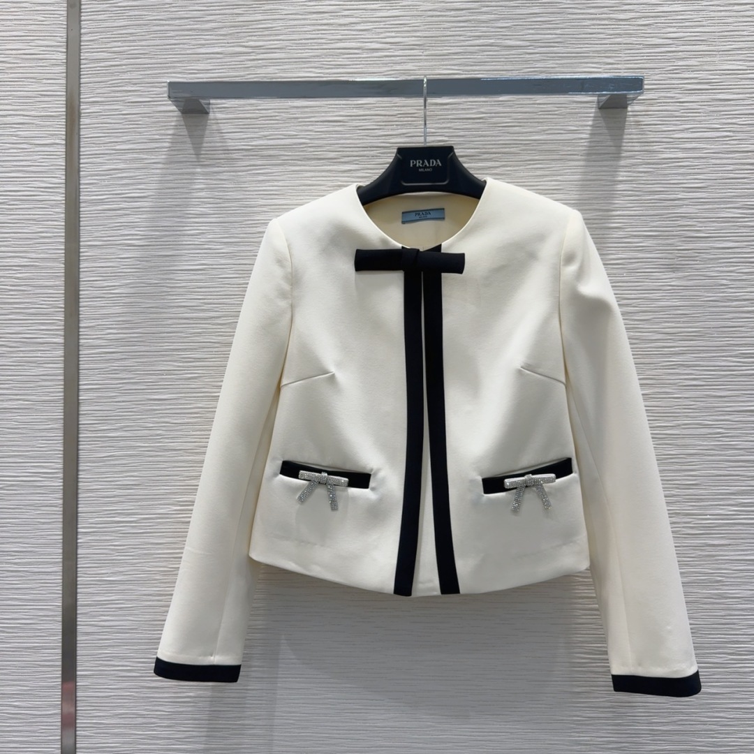 Prada 2025FW French Jacket, Classic Fitted Waist Design, Elegant Short Style 2 cmp i1757908196204 1926 0 0