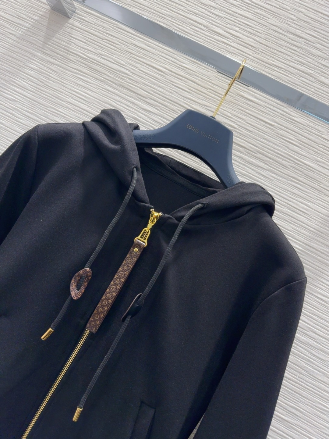 🛍️Louis Vuitto*👑 2025FW新款套装 上身显瘦又提升时髦度，优雅气质，衣橱必备！做工品