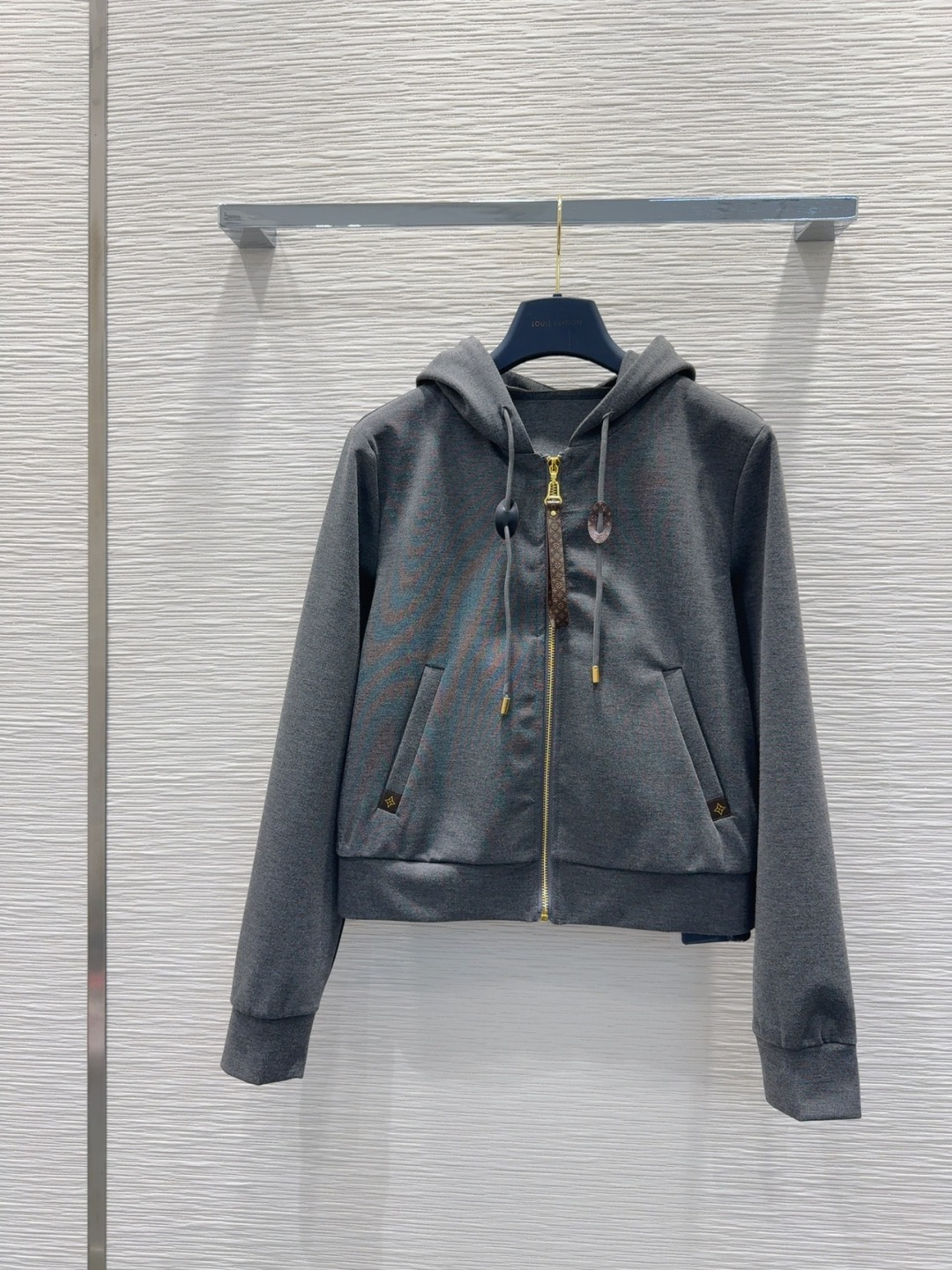 🛍️Louis Vuitto*👑 2025FW新款套装 上身显瘦又提升时髦度，优雅气质，衣橱必备！做工品