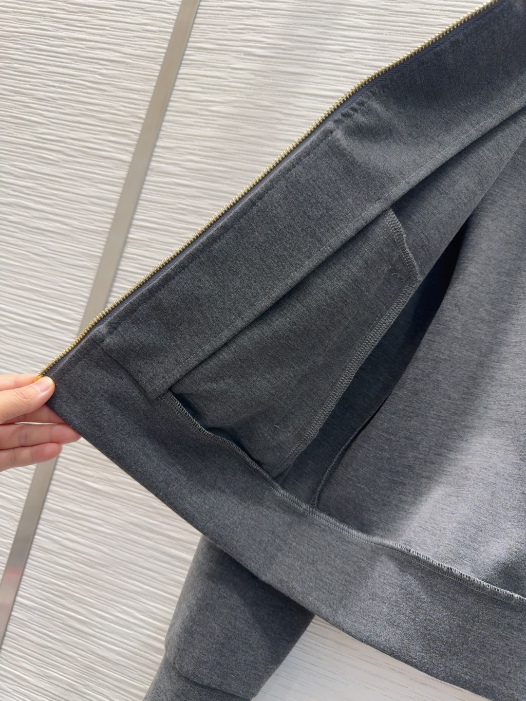 🛍️Louis Vuitto*👑 2025FW新款套装 上身显瘦又提升时髦度，优雅气质，衣橱必备！做工品