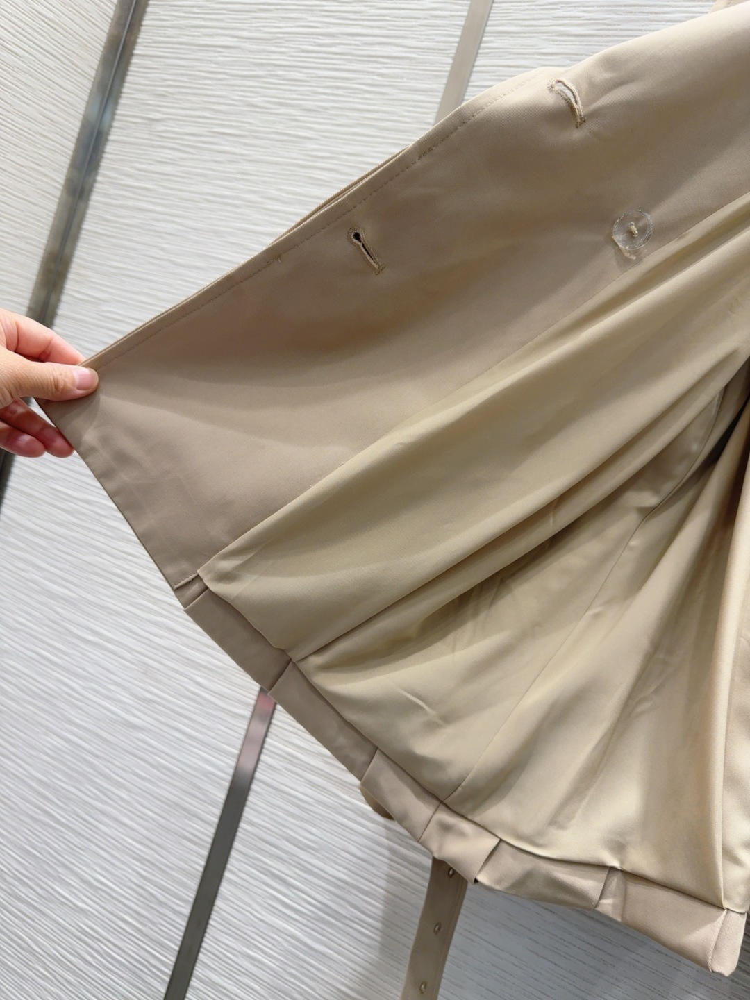 🛍️Loe w*e👑2025FW新款风衣外套 舒适百搭 贸易公司订单货！原单渠道货 好搭配 不可多得的一