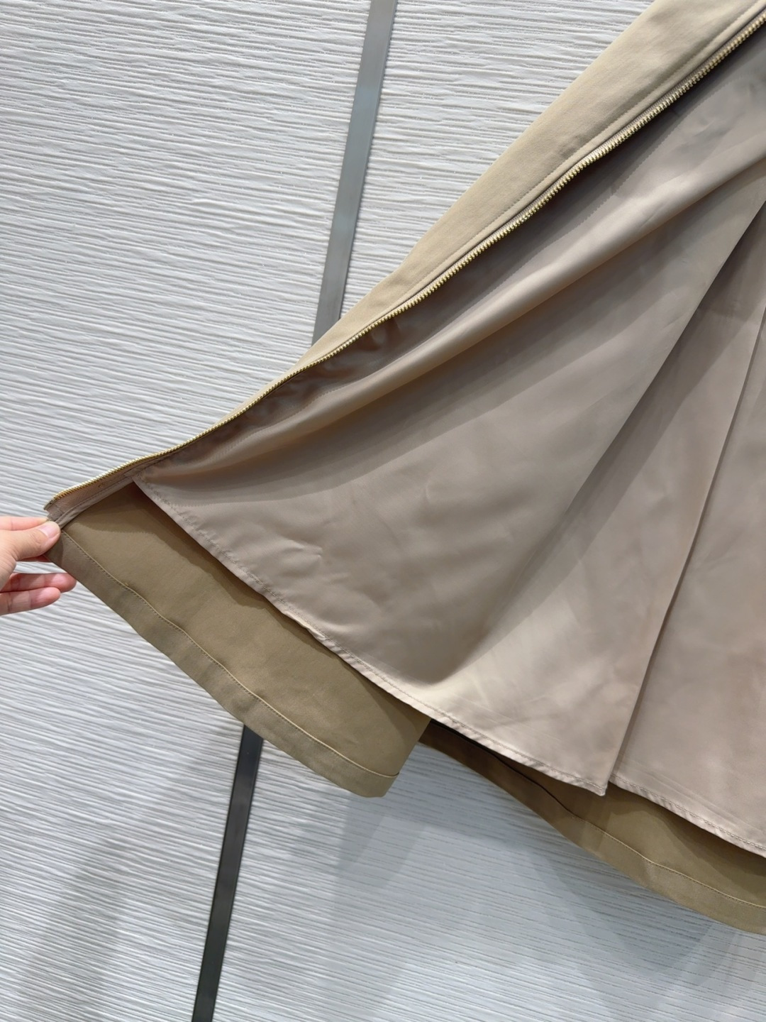 🛍️ Prad* 👑2025FW新款半裙 又一款时尚达人的心头好！细节精致 每一件到手都是惊喜满溢 高级