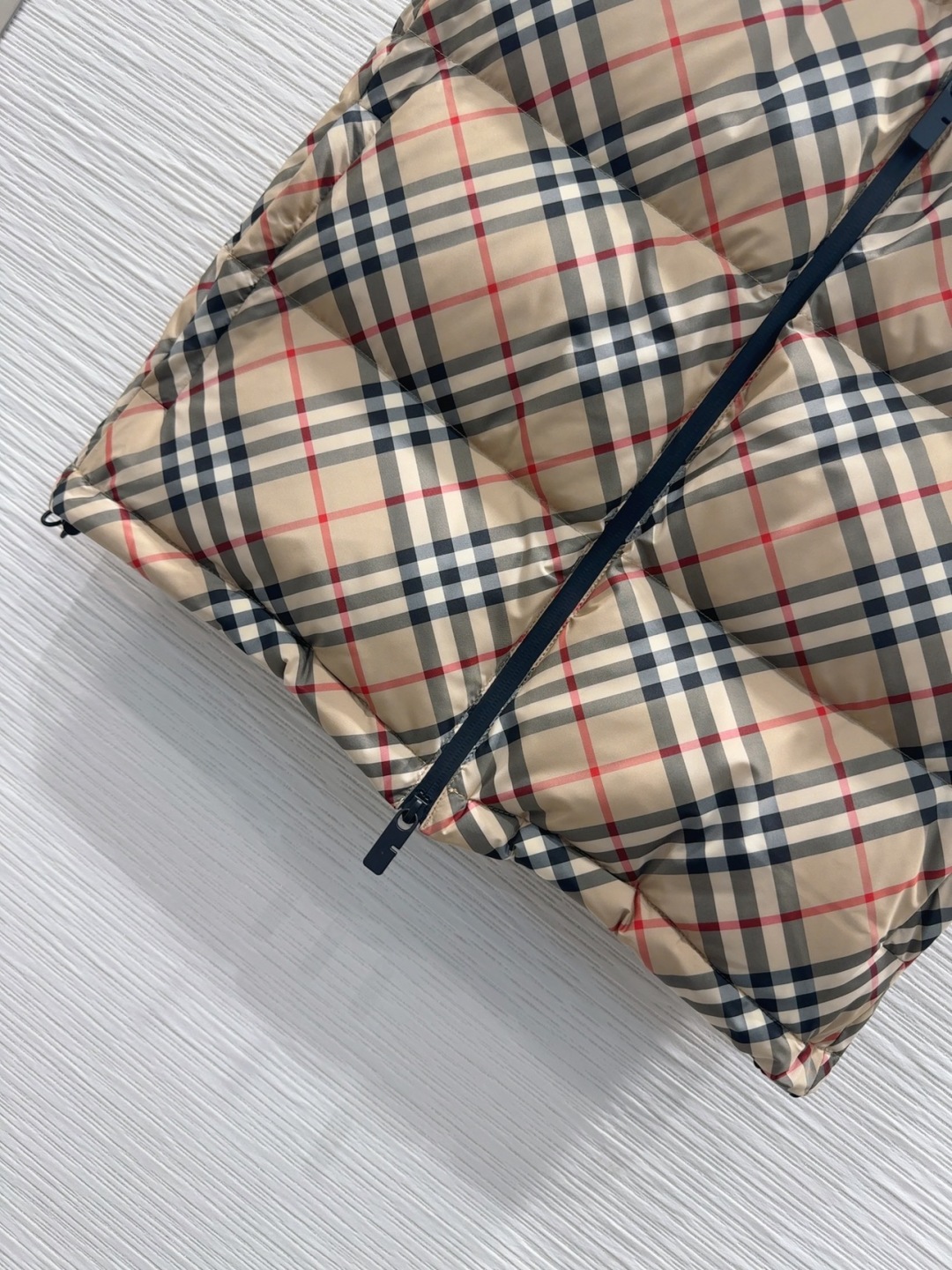 🛍️Burberr*👑2025FW新款羽绒服 90%羽绒 整体保暖效果拉满，常规羽绒服 休闲时尚，经典l