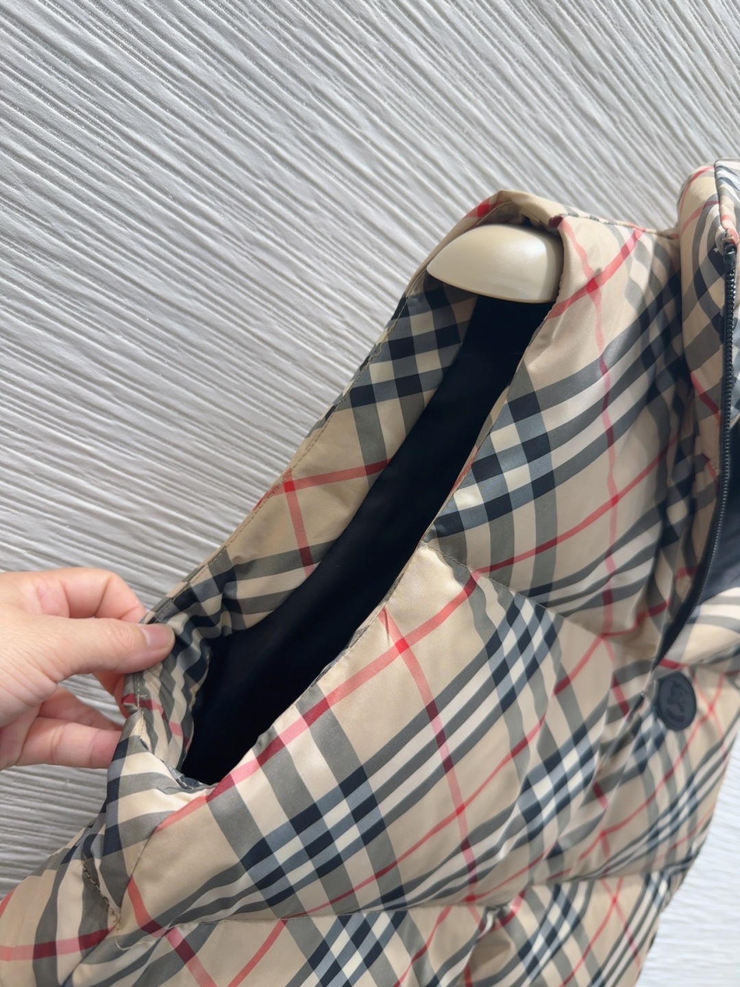 🛍️Burberr*👑2025FW新款羽绒服 90%羽绒 整体保暖效果拉满，常规羽绒服 休闲时尚，经典l
