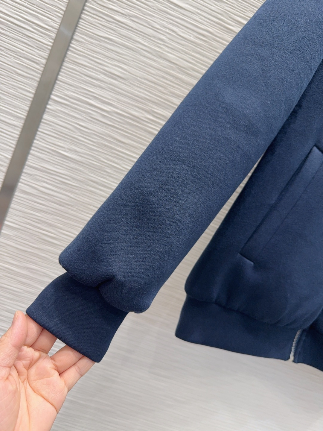 🛍️Miu Mi*👑 2025FW新款套装 外套双面可穿 上身显瘦又提升时髦度，优雅气质单品。衣橱必备！